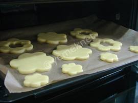 Linzer Kurabiye (Marmelatlı Kurabiye)